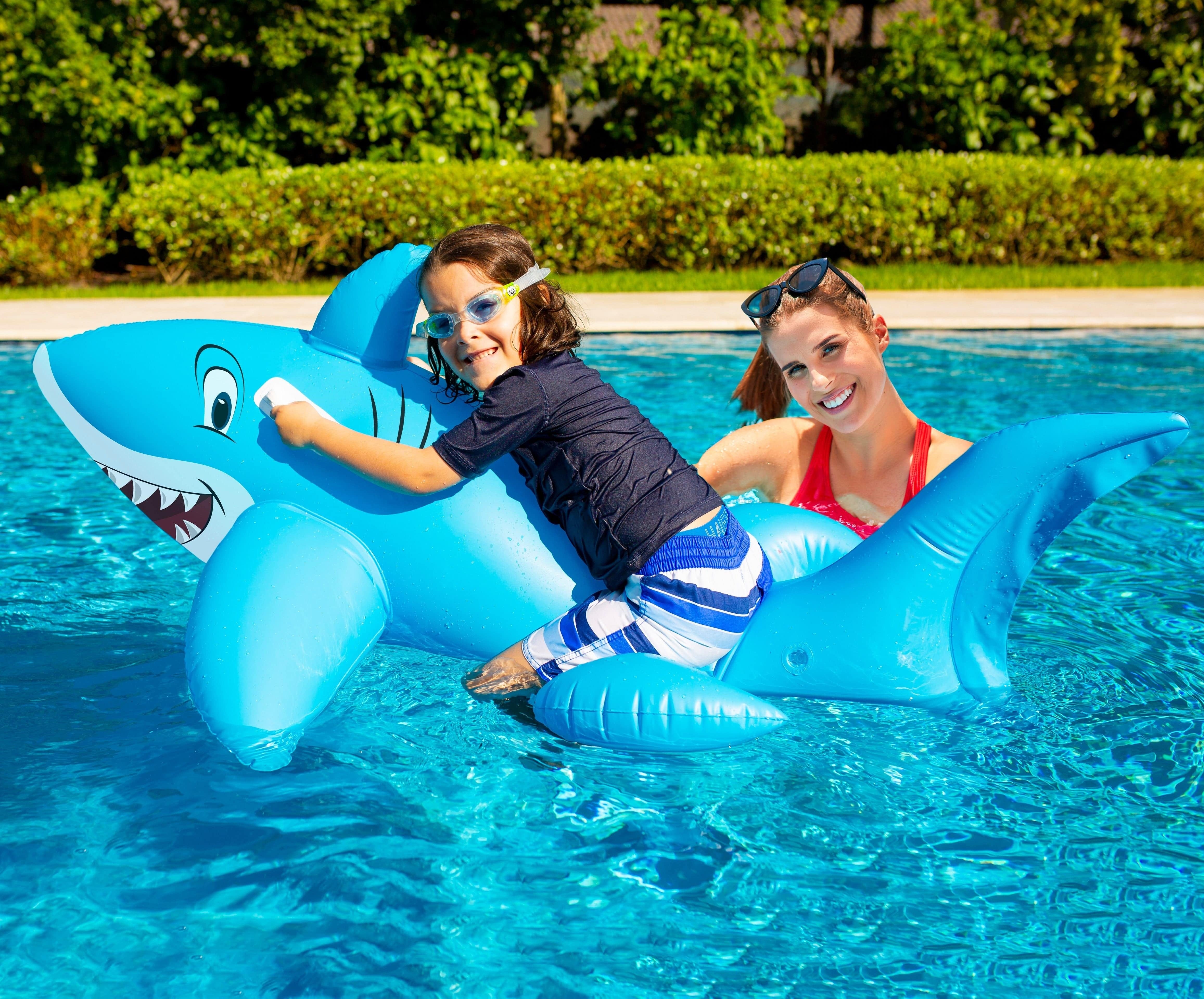 Shark inflatable store pool toy